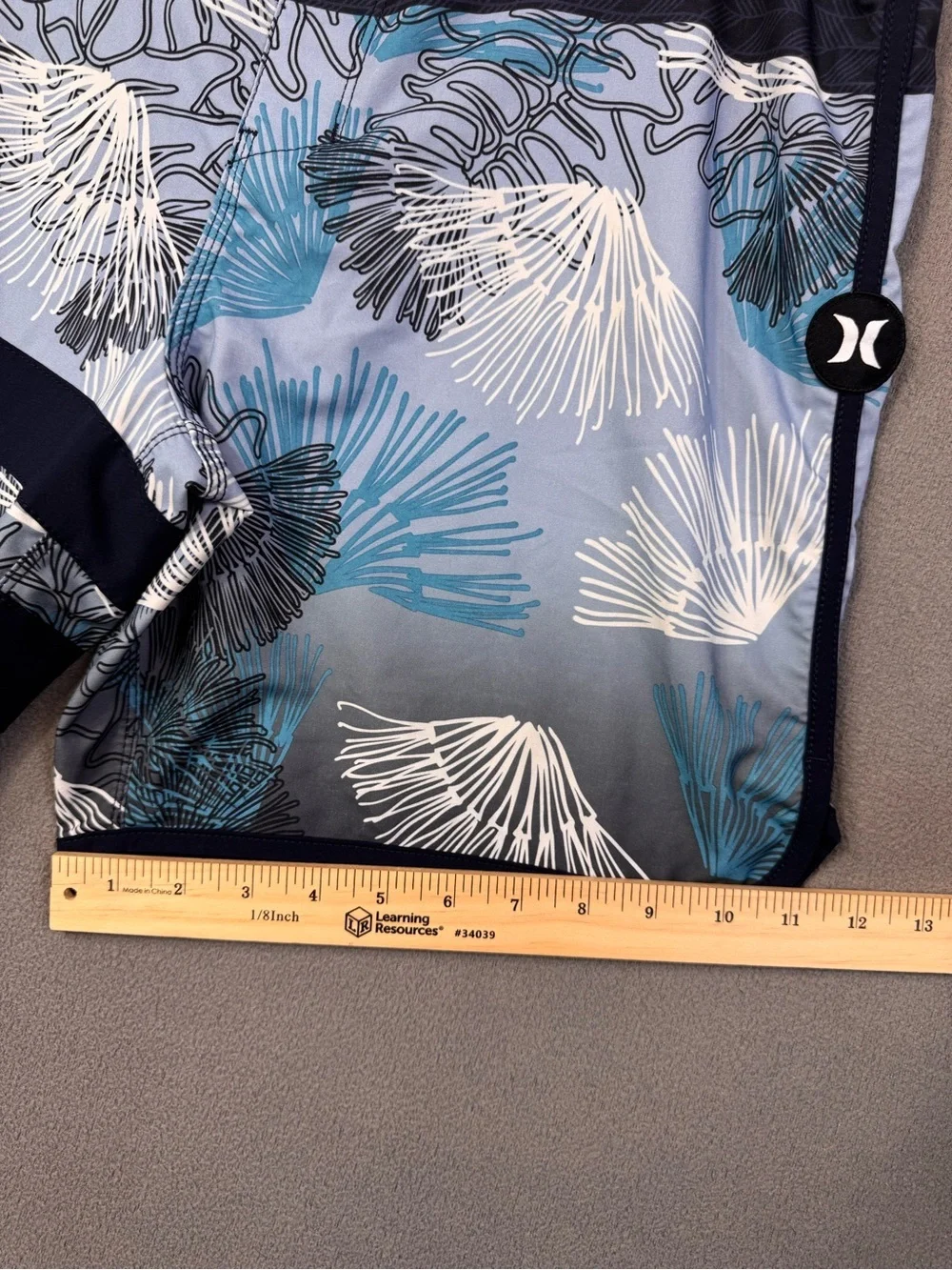 Hurley Hawaii Aloha Sig Zane Design Swim Board Trunks Blue Island Shorts, 32